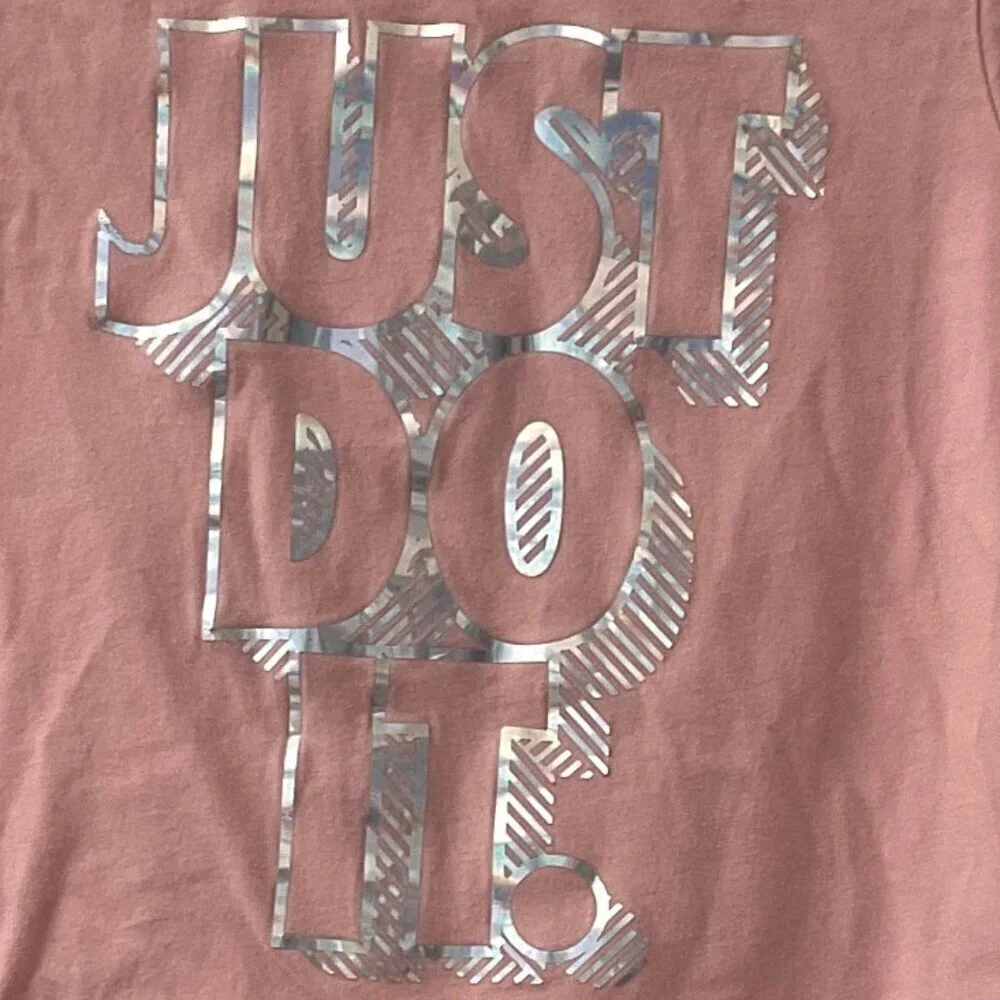 NIKE ATHLETIC CUT THE NIKE TEE SHIRT